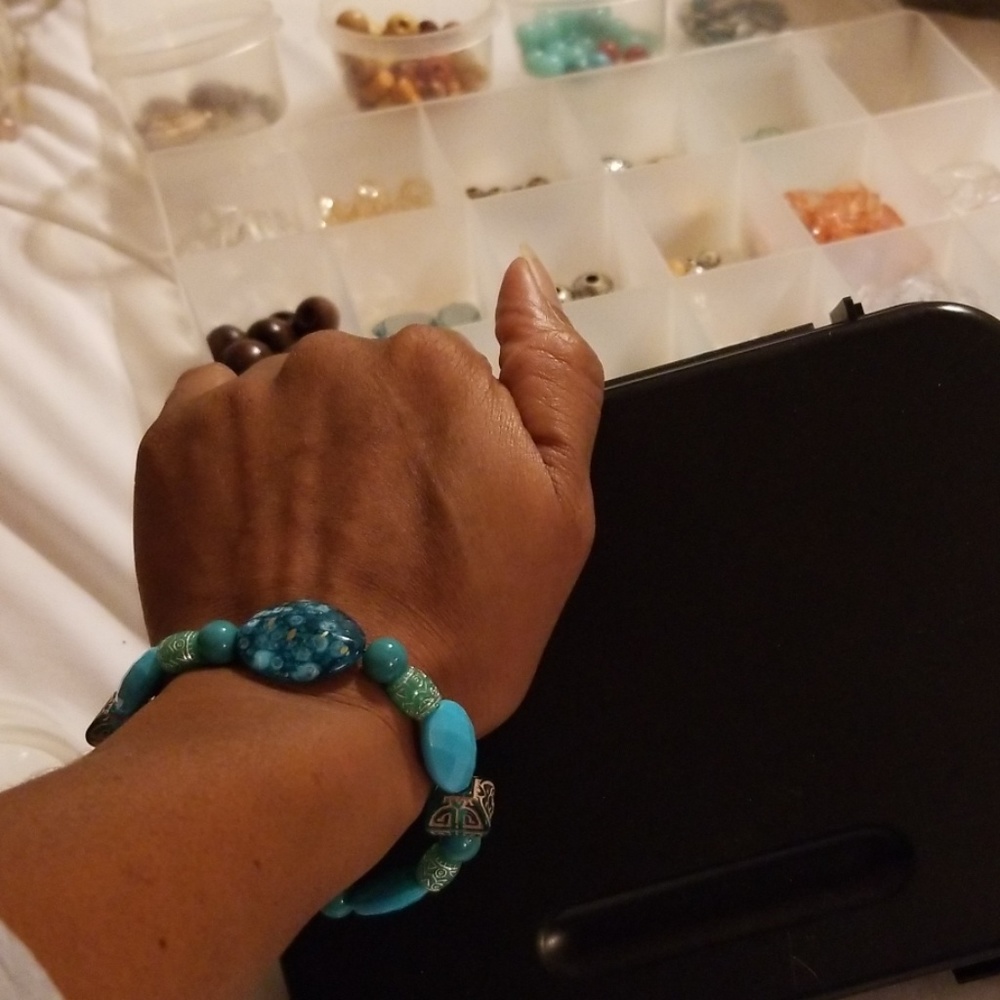 Handcraft bracelet - Picture 2 of 4